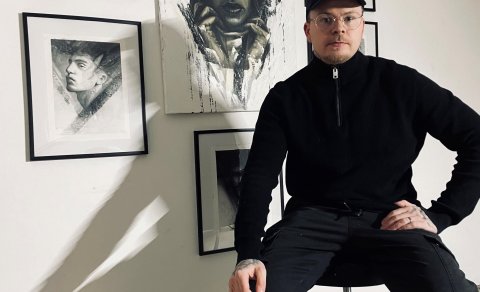 Ástþór Árnason listarmaður hefur hlotið nafnbótina Bæjarlistamaður Fjallabyggðar 2024